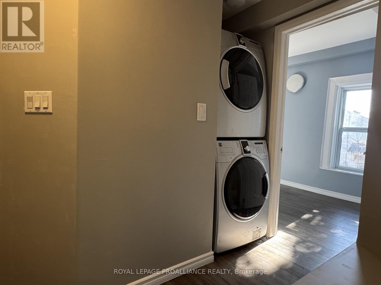 A - 28 Sinclair Street, Belleville, Ontario  K8P 3S6 - Photo 25 - X12520822