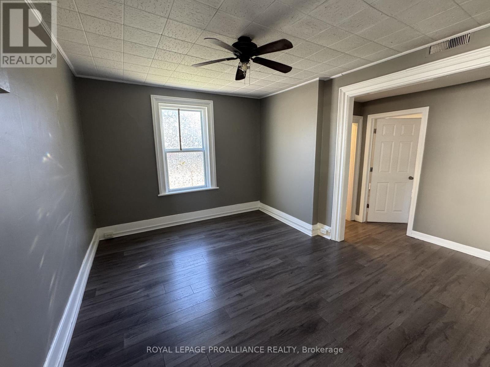 A - 28 Sinclair Street, Belleville, Ontario  K8P 3S6 - Photo 8 - X12520822