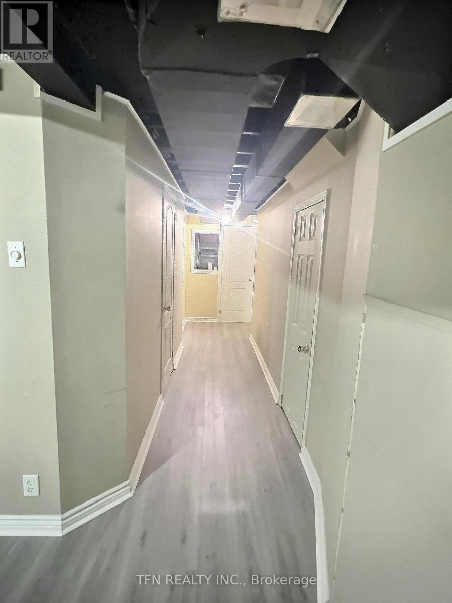 50 Kirkland Place, Whitby, Ontario  L1P 1X3 - Photo 15 - E12354636