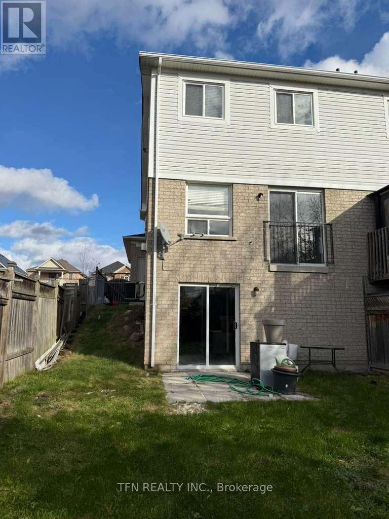 50 Kirkland Place, Whitby, Ontario  L1P 1X3 - Photo 17 - E12354636