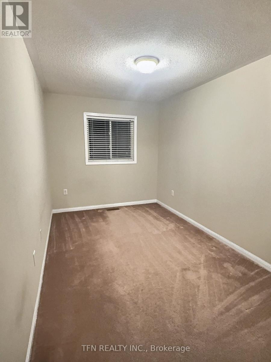 50 Kirkland Place, Whitby, Ontario  L1P 1X3 - Photo 8 - E12354636