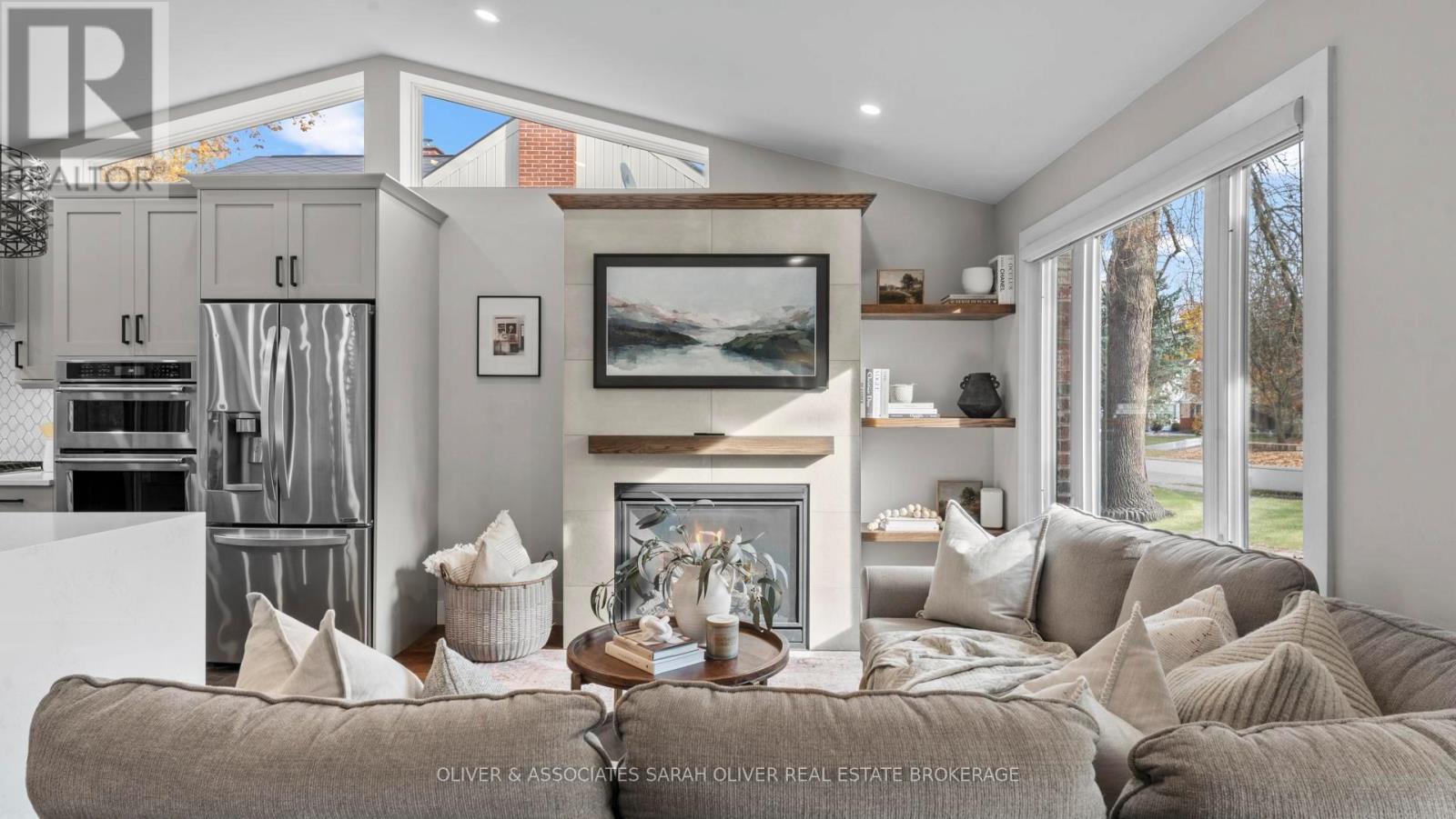 164 Elworthy Avenue, London South, Ontario  N6C 2M7 - Photo 2 - X12520734