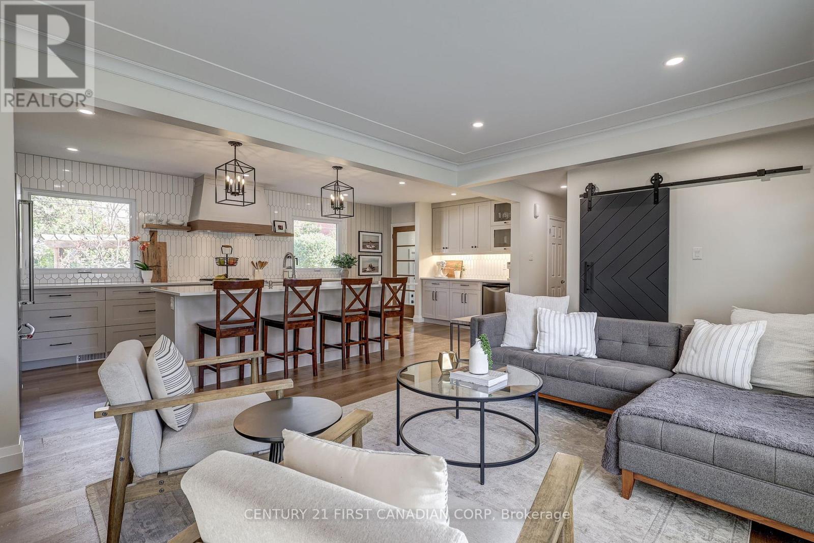 374 Glenrose Drive, London South, Ontario N6K 2A8 - Photo 11 - X12520748