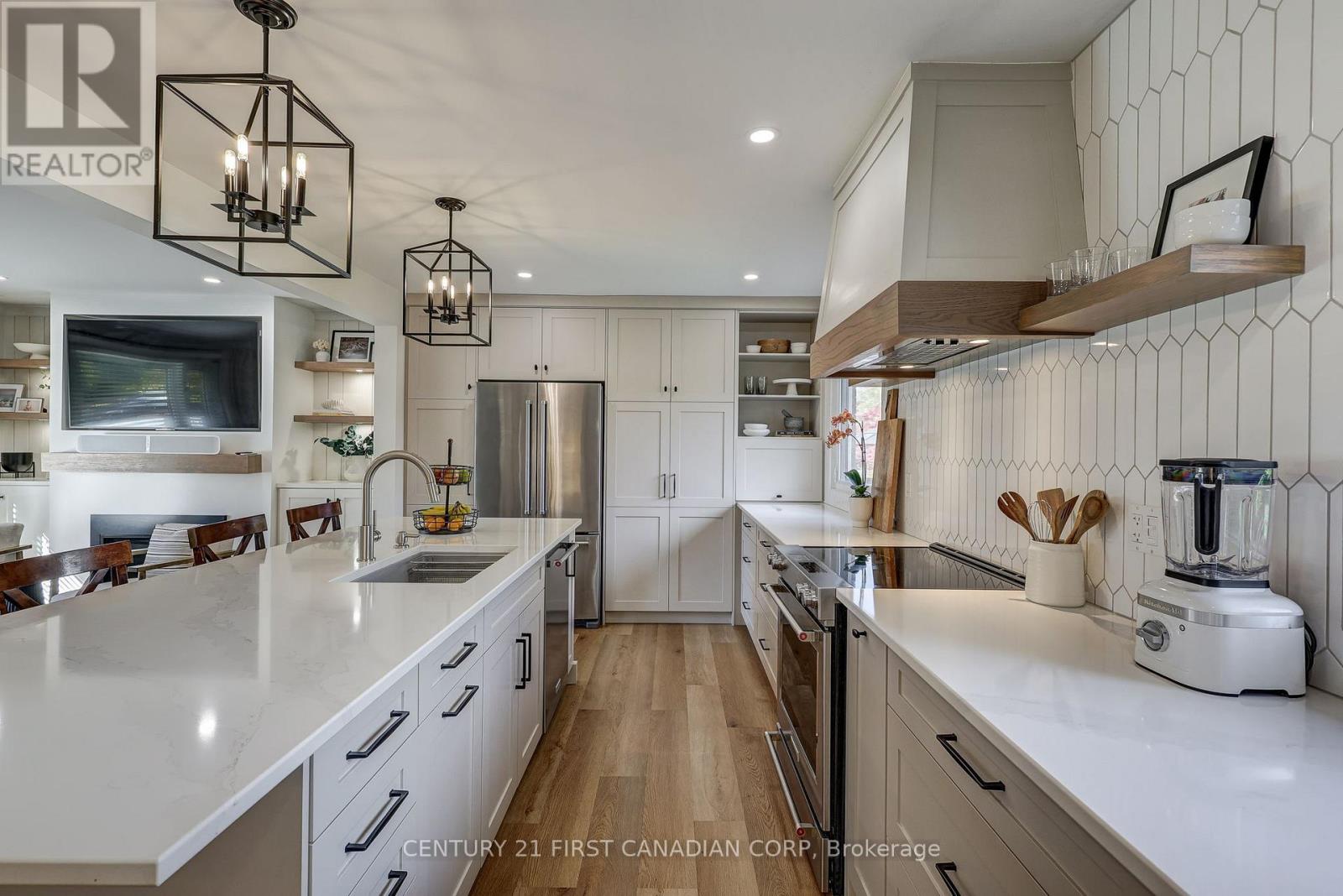 374 Glenrose Drive, London South, Ontario N6K 2A8 - Photo 15 - X12520748