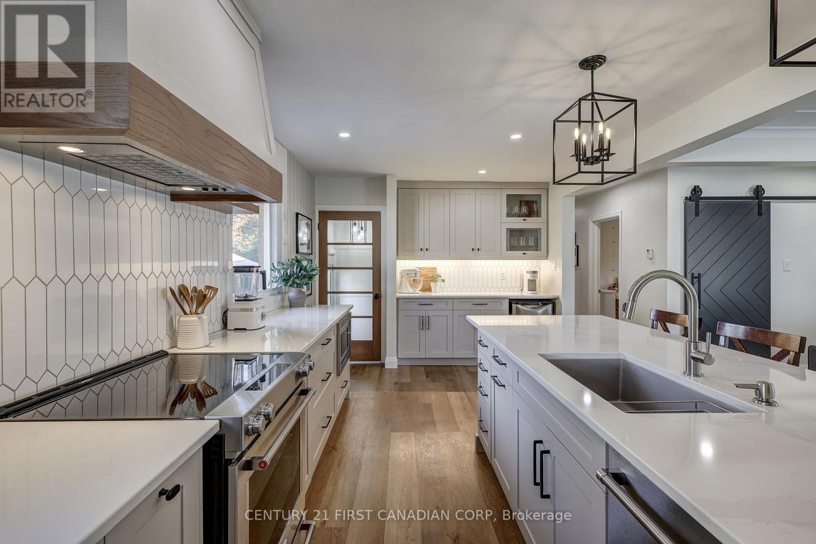 374 Glenrose Drive, London South, Ontario N6K 2A8 - Photo 20 - X12520748