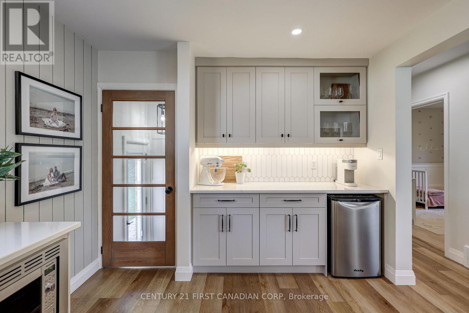 374 Glenrose Drive, London South, Ontario N6K 2A8 - Photo 21 - X12520748