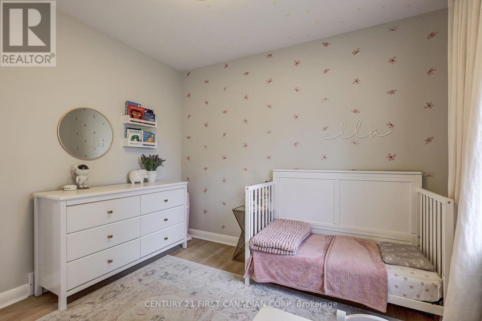 374 Glenrose Drive, London South, Ontario N6K 2A8 - Photo 24 - X12520748