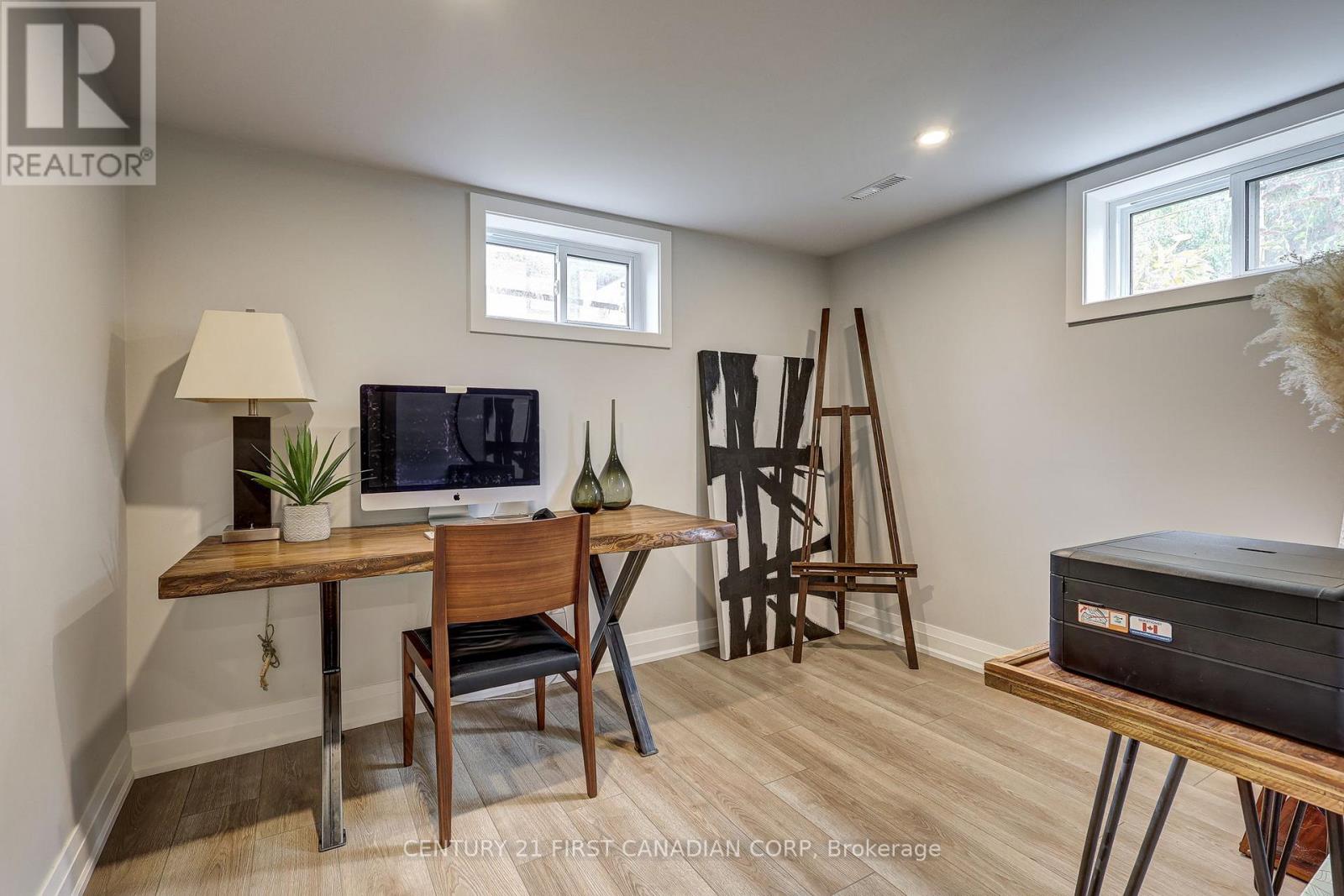 374 Glenrose Drive, London South, Ontario N6K 2A8 - Photo 42 - X12520748