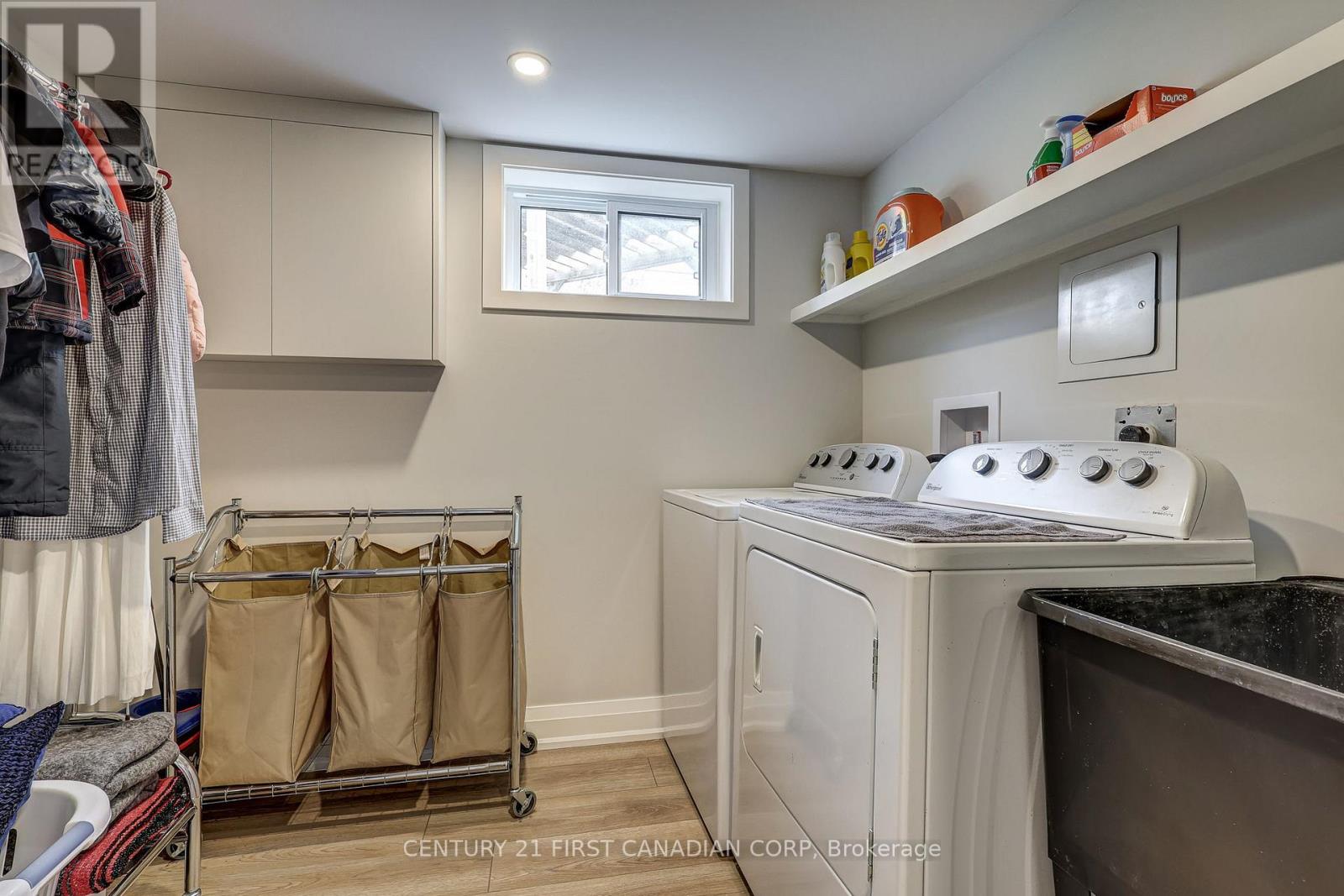 374 Glenrose Drive, London South, Ontario N6K 2A8 - Photo 43 - X12520748