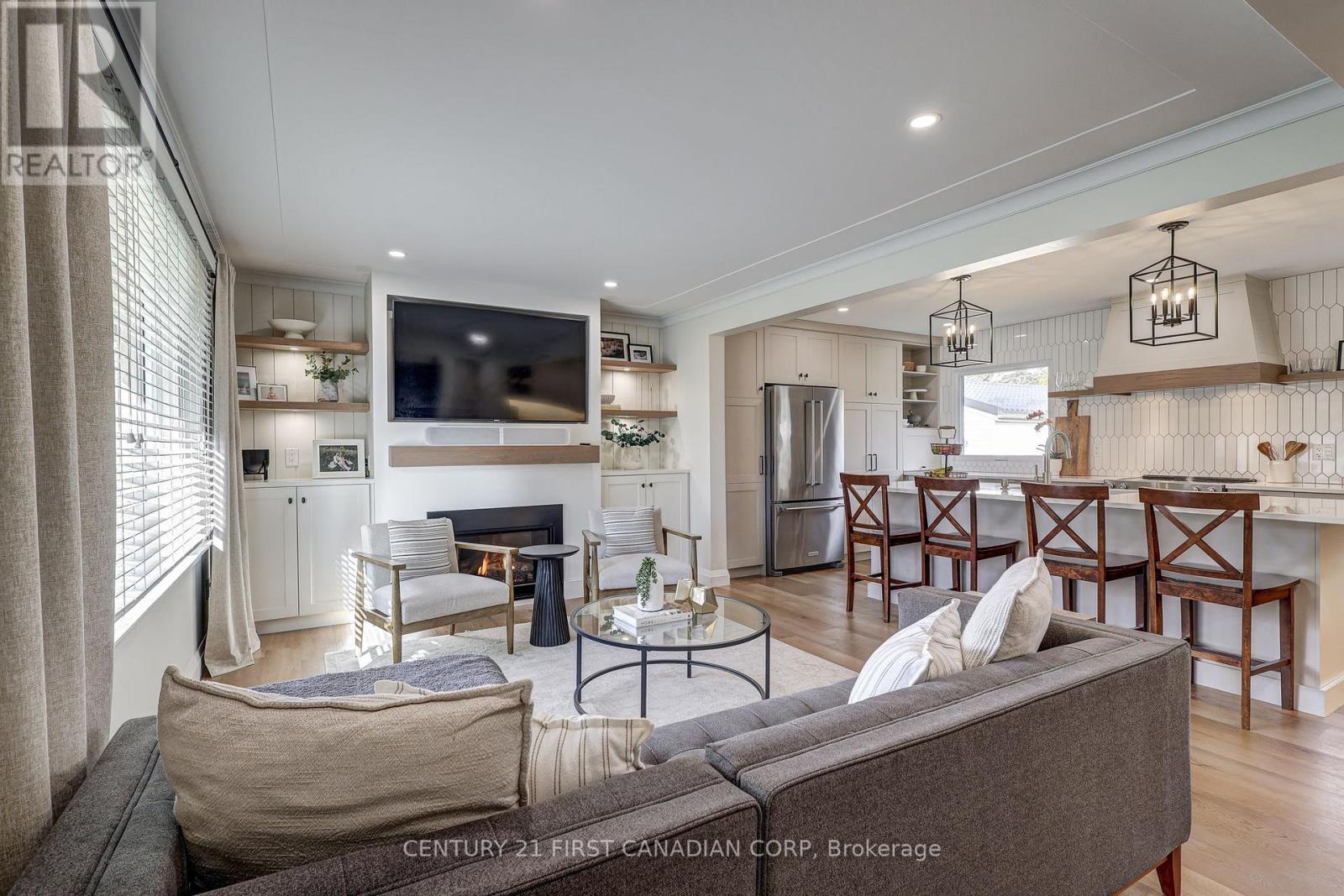 374 Glenrose Drive, London South, Ontario N6K 2A8 - Photo 9 - X12520748