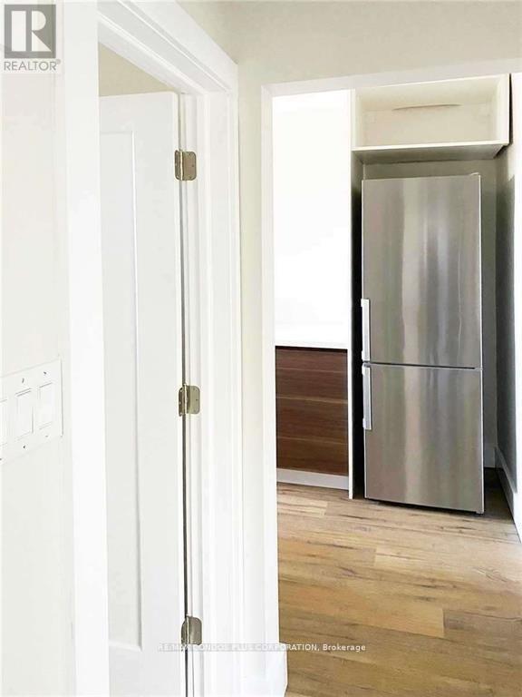 4 - 4 North Oval Street, Hamilton, Ontario  L8S 3Y6 - Photo 8 - X12520682