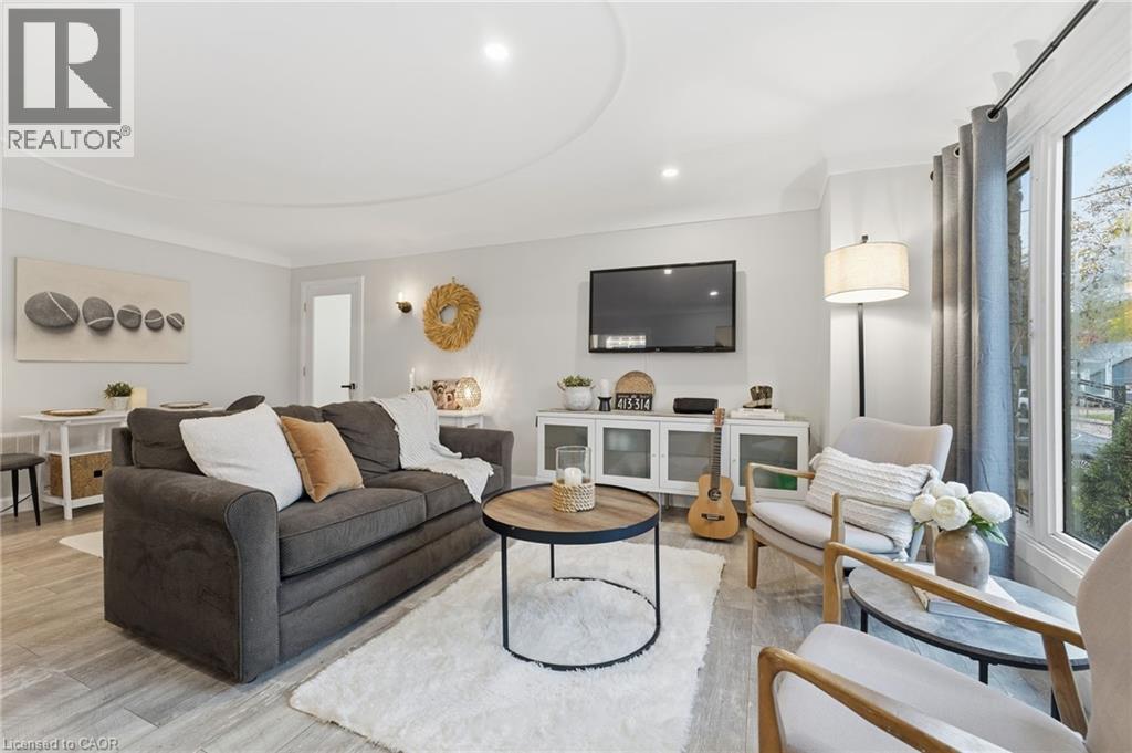 24 Cloverhill Road, Hamilton, Ontario  L9C 3L5 - Photo 6 - 40785049