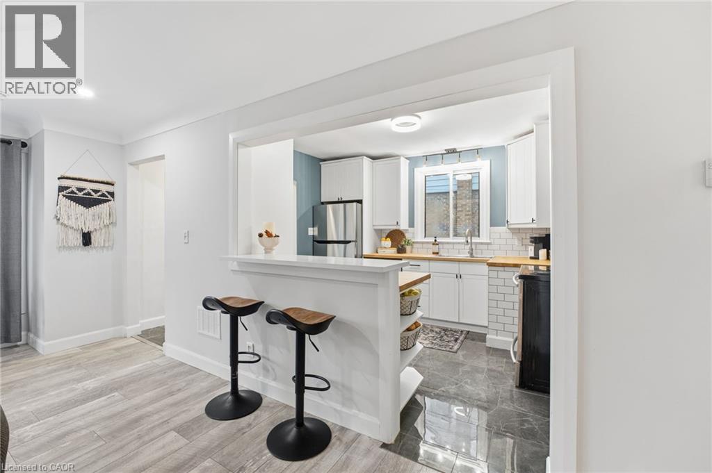 24 Cloverhill Road, Hamilton, Ontario  L9C 3L5 - Photo 11 - 40785049