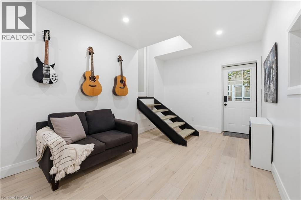 24 Cloverhill Road, Hamilton, Ontario  L9C 3L5 - Photo 16 - 40785049