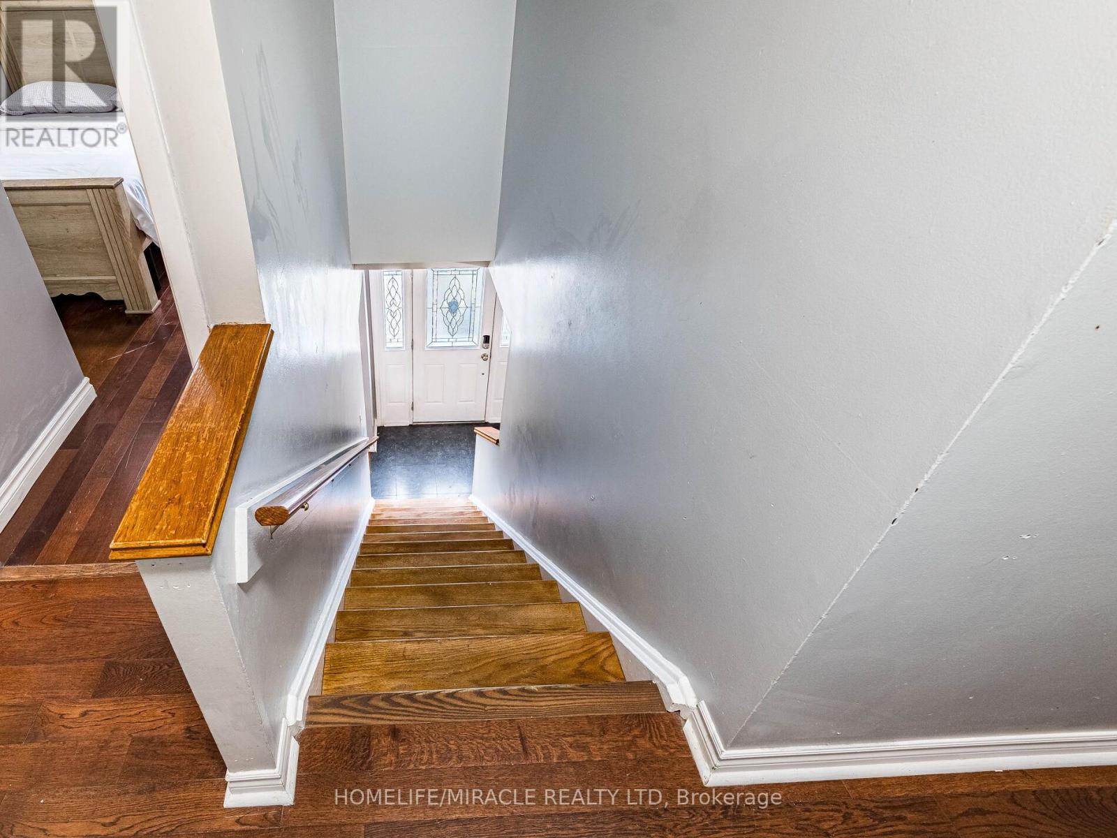 11 Hector Court, Brampton, Ontario L6S 1P1 - Photo 18 - W12517428