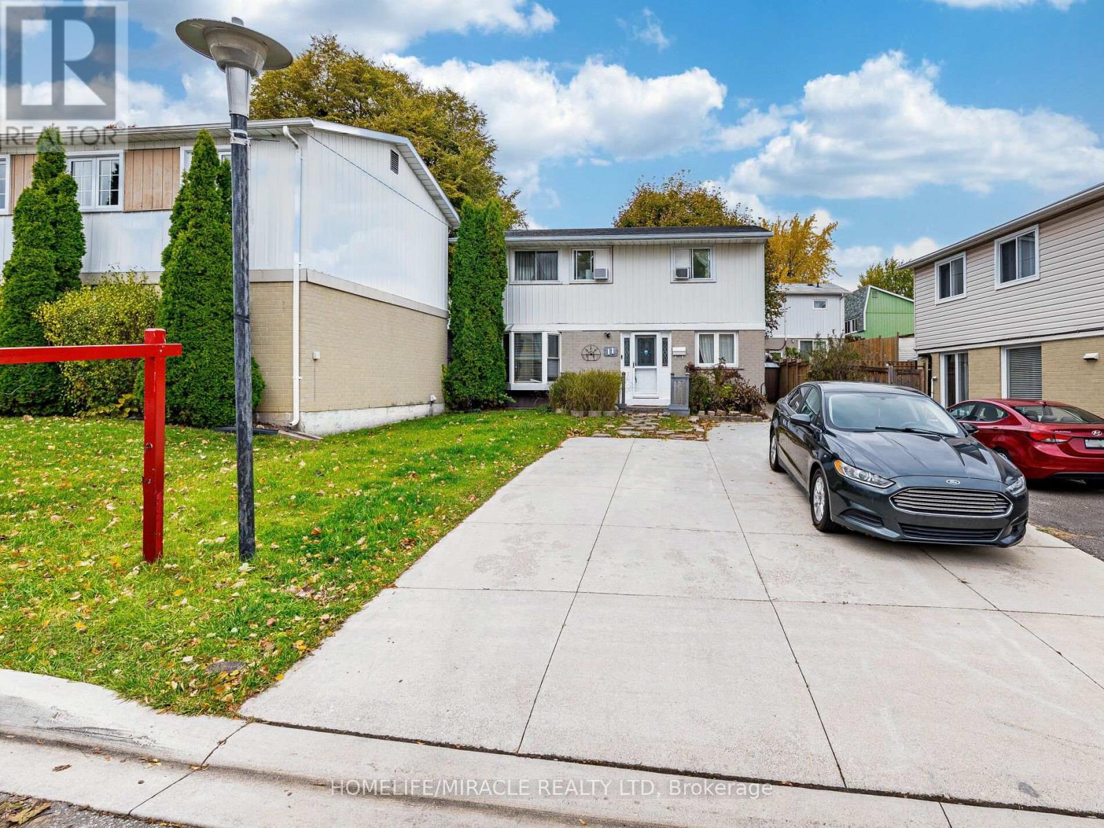 11 HECTOR COURT, Brampton, Ontario