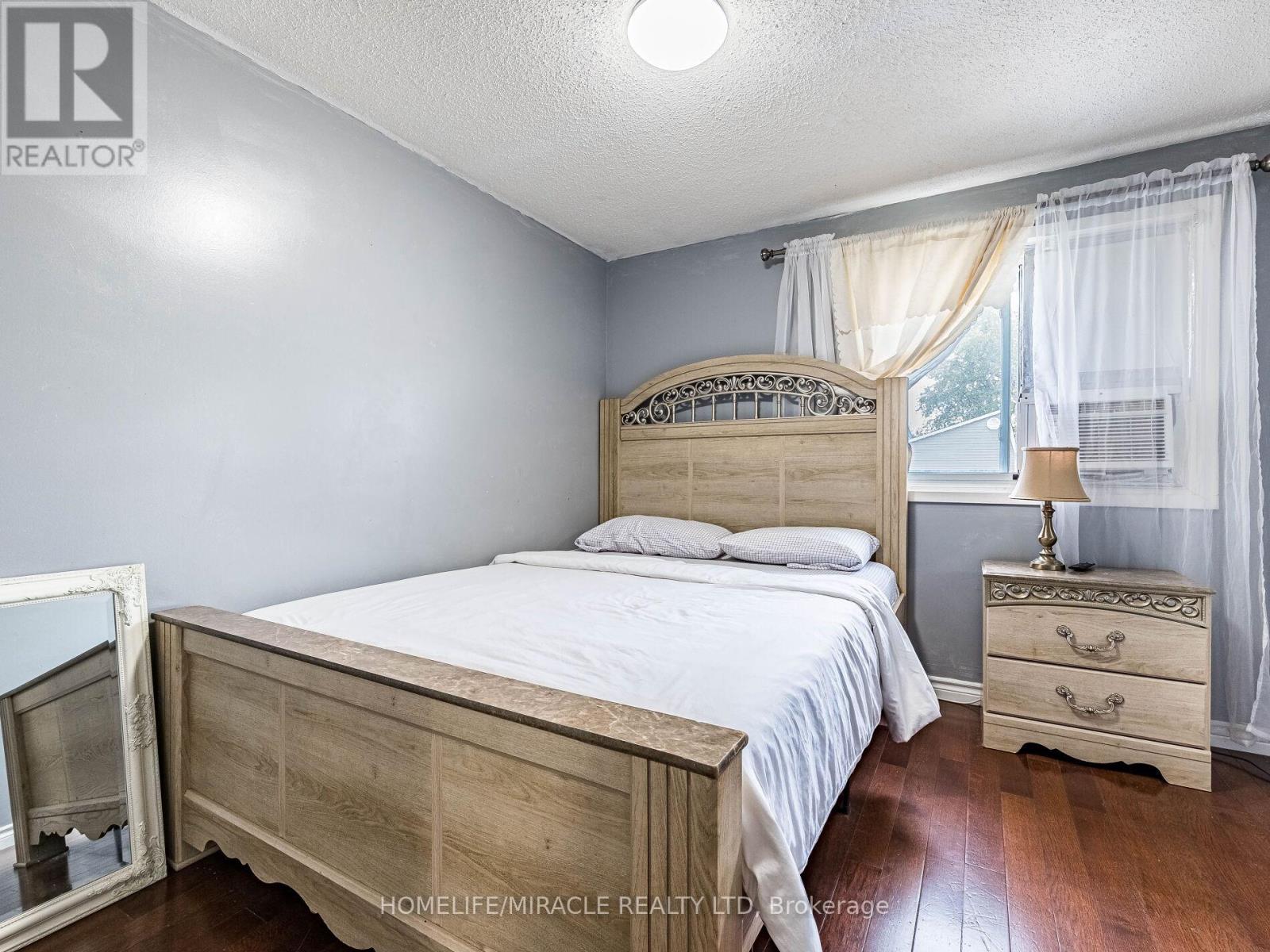 11 Hector Court, Brampton, Ontario L6S 1P1 - Photo 20 - W12517428