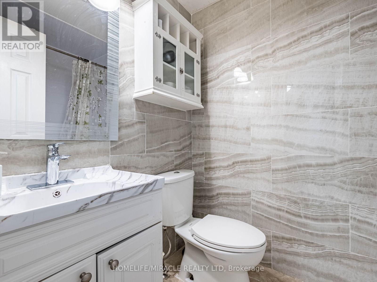 11 Hector Court, Brampton, Ontario L6S 1P1 - Photo 23 - W12517428