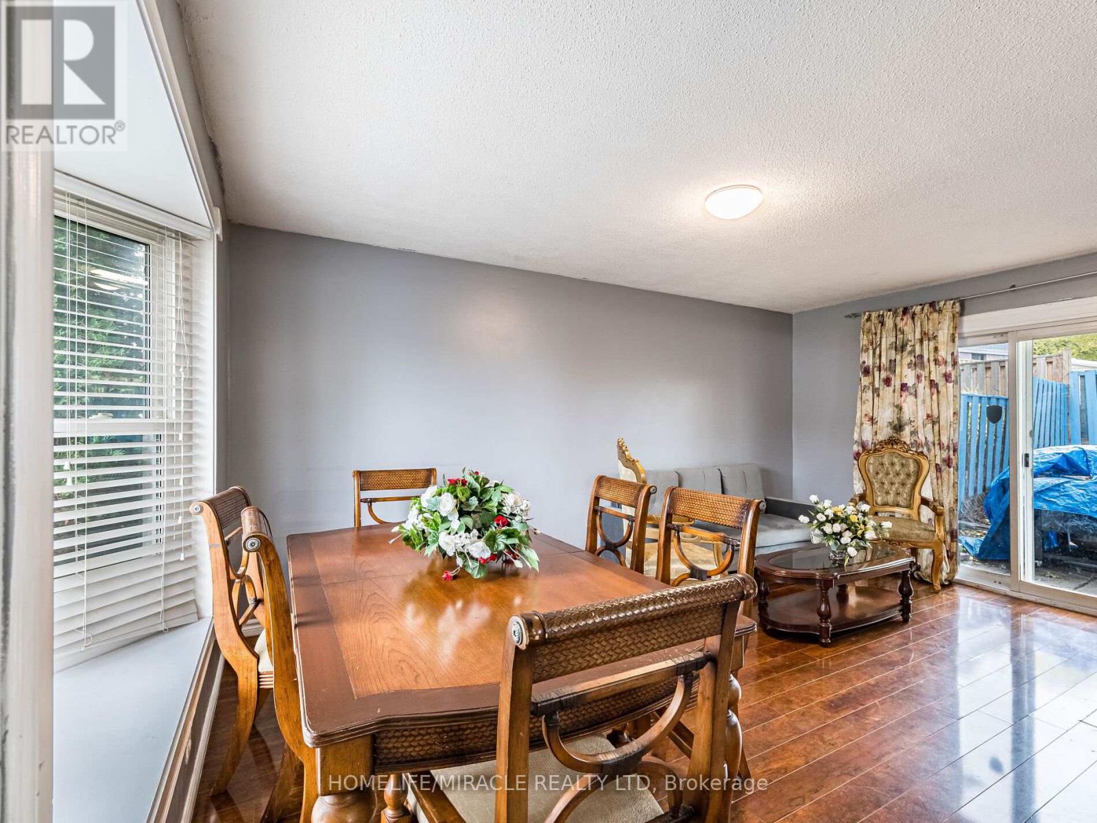 11 Hector Court, Brampton, Ontario L6S 1P1 - Photo 10 - W12517428