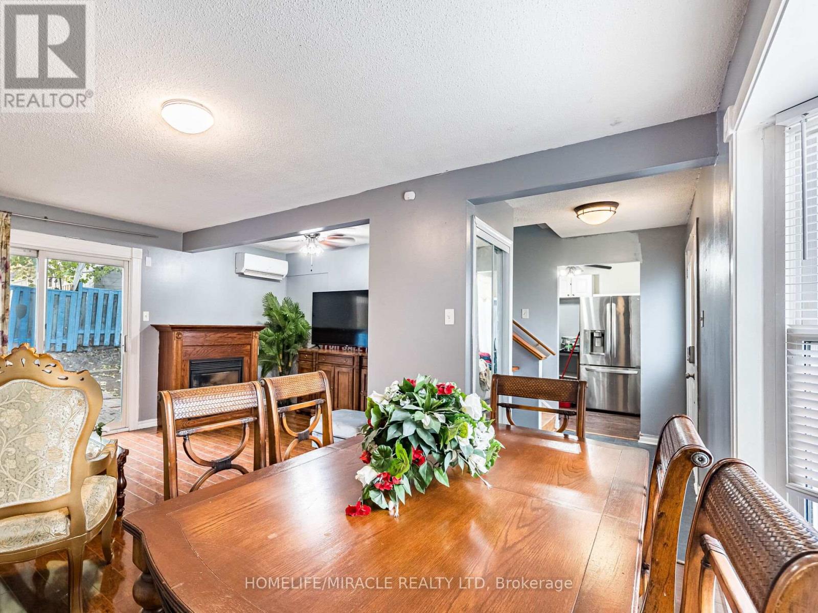 11 Hector Court, Brampton, Ontario L6S 1P1 - Photo 17 - W12517428