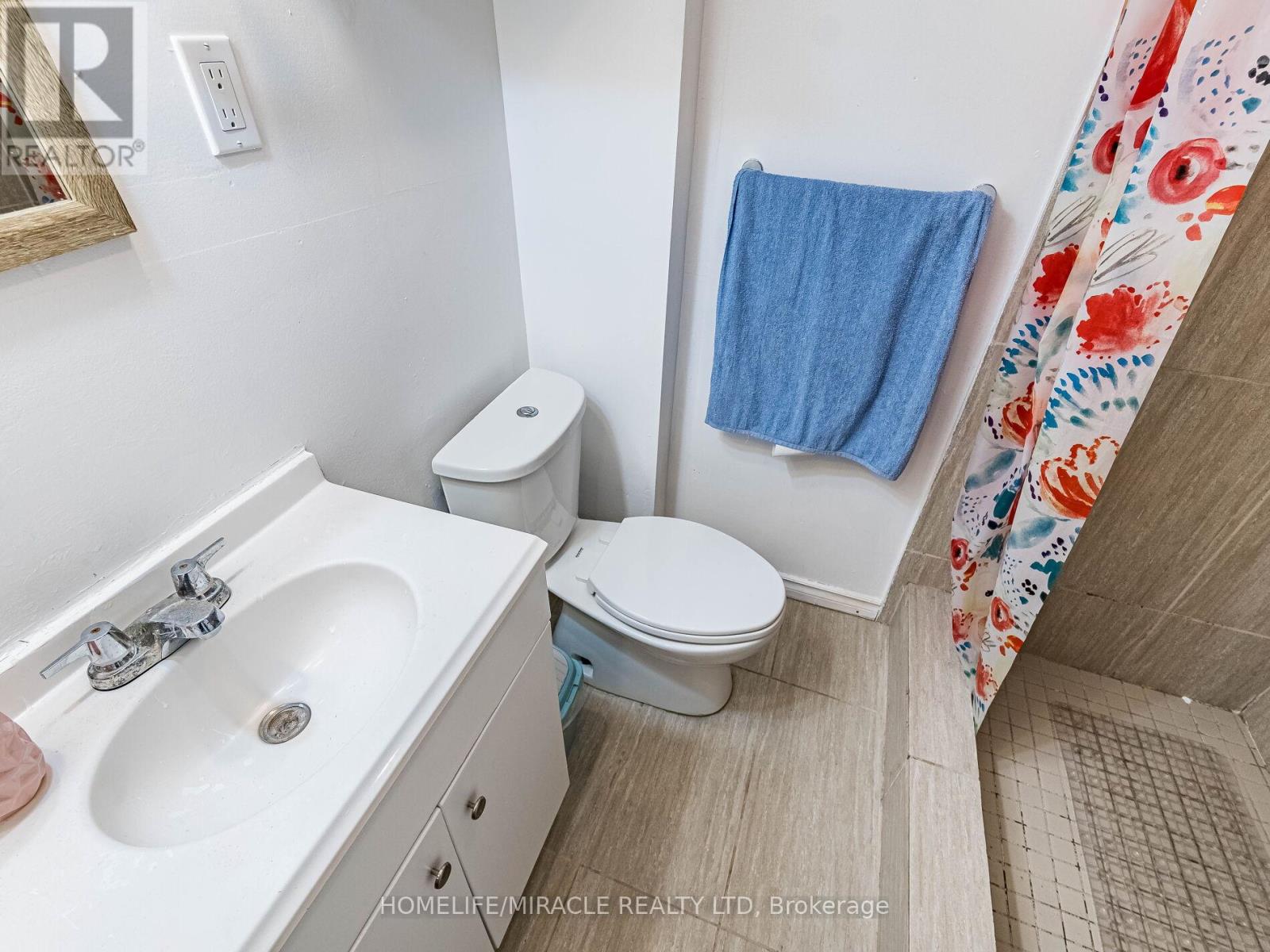 11 Hector Court, Brampton, Ontario L6S 1P1 - Photo 41 - W12517428