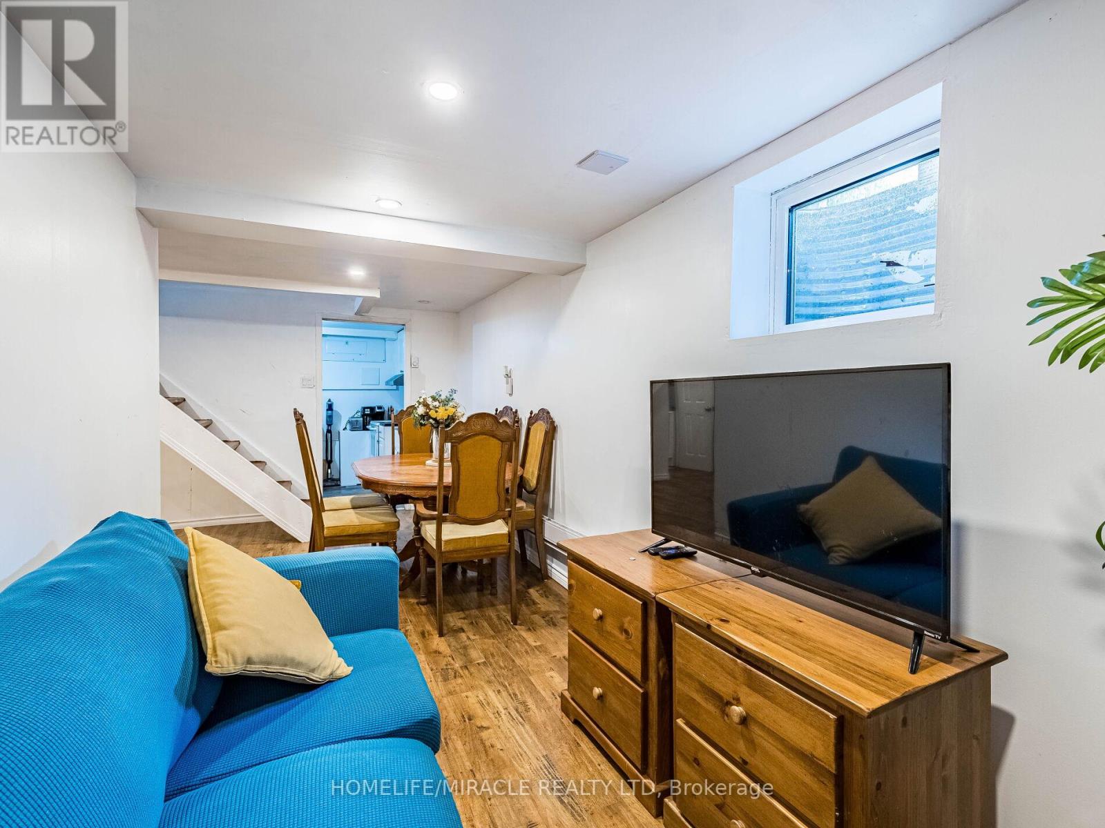 11 Hector Court, Brampton, Ontario L6S 1P1 - Photo 44 - W12517428