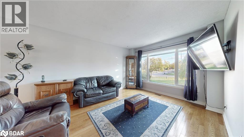 4 Trillium Crescent, Barrie, Ontario L4N 5P5 - Photo 10 - 40784778