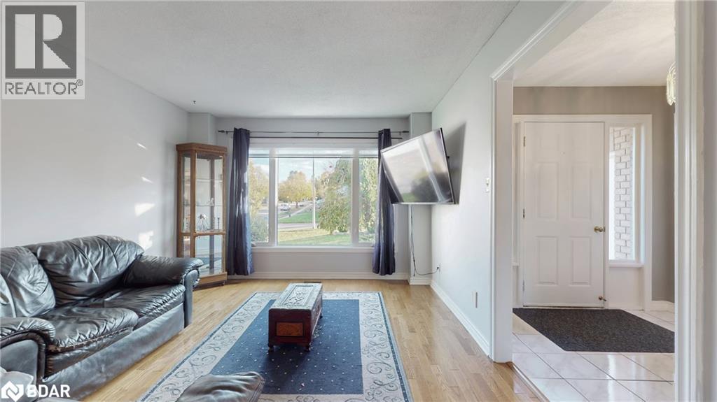 4 Trillium Crescent, Barrie, Ontario L4N 5P5 - Photo 11 - 40784778