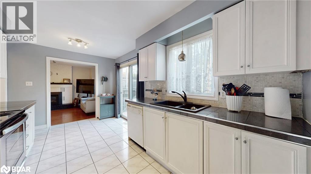 4 Trillium Crescent, Barrie, Ontario L4N 5P5 - Photo 18 - 40784778