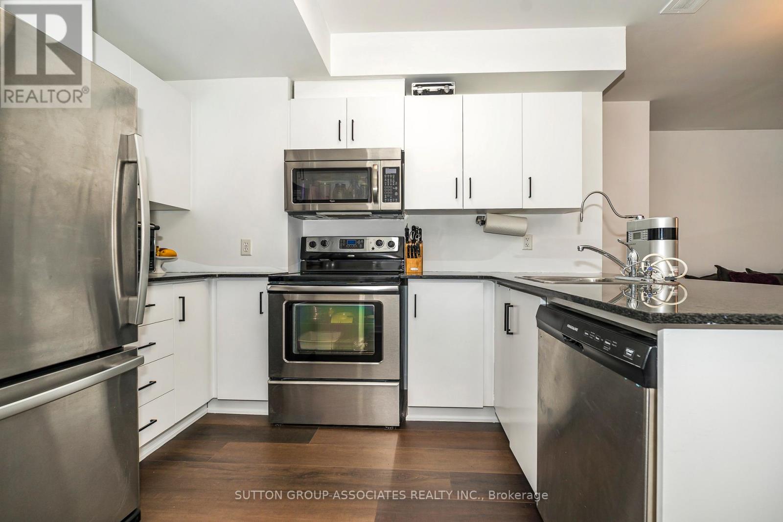 Ph7 - 539 Jarvis Street, Toronto, Ontario  M4Y 2H7 - Photo 4 - C12513170