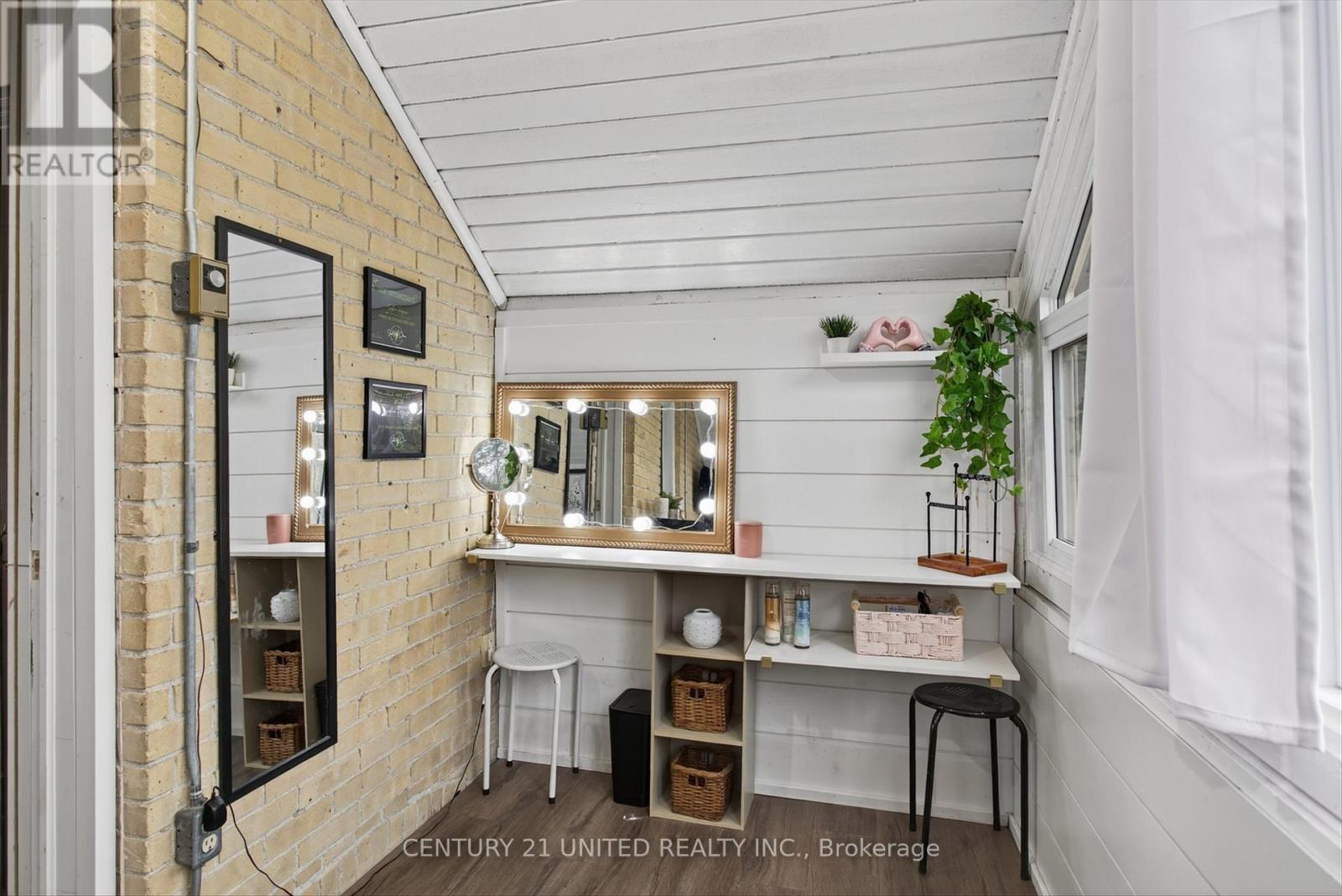 71 Bond Street W, Kawartha Lakes, Ontario  K9V 3R5 - Photo 35 - X12496198