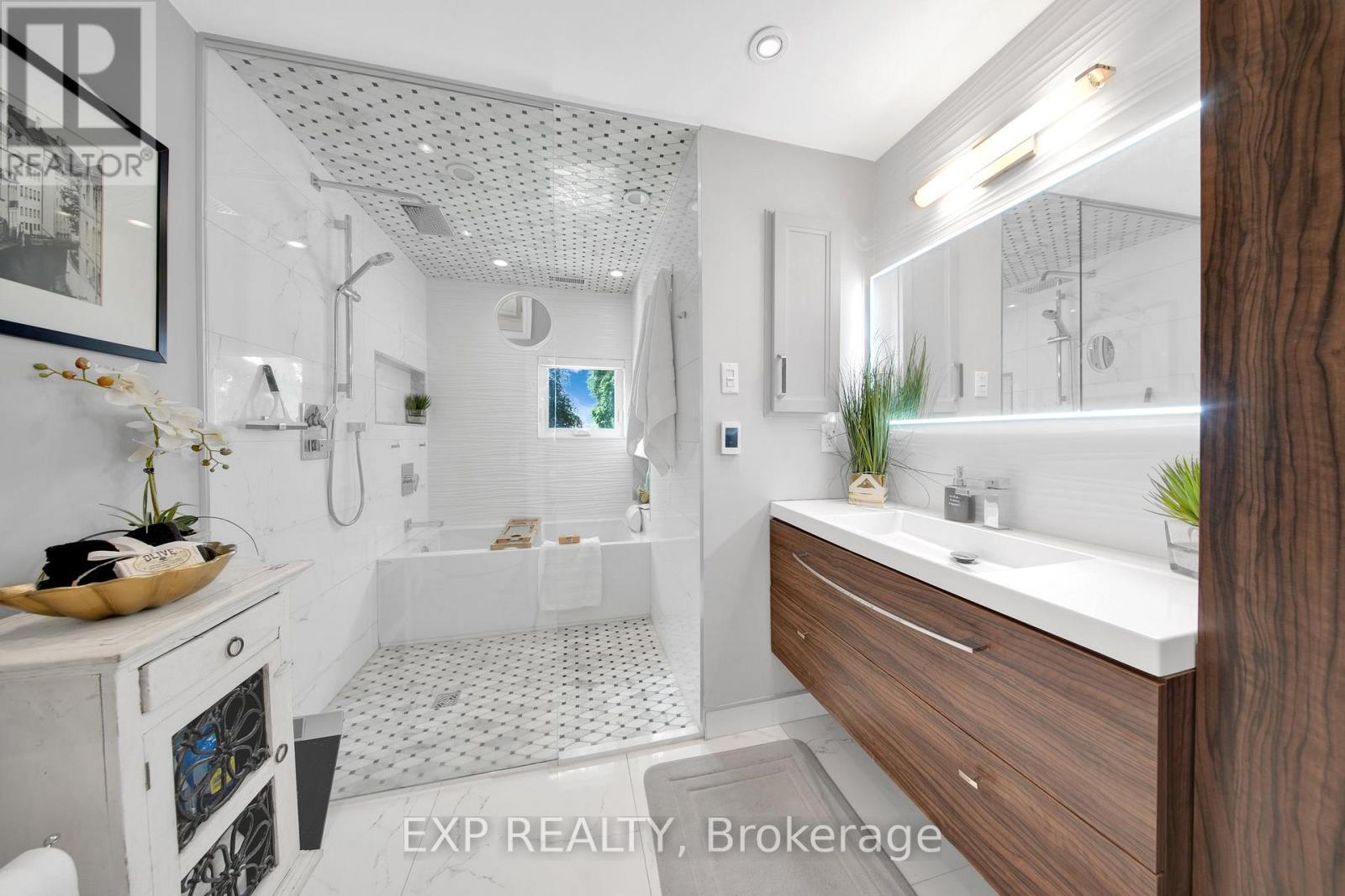 3620 Ponytrail Drive, Mississauga, Ontario  L4X 1W4 - Photo 24 - W12485377