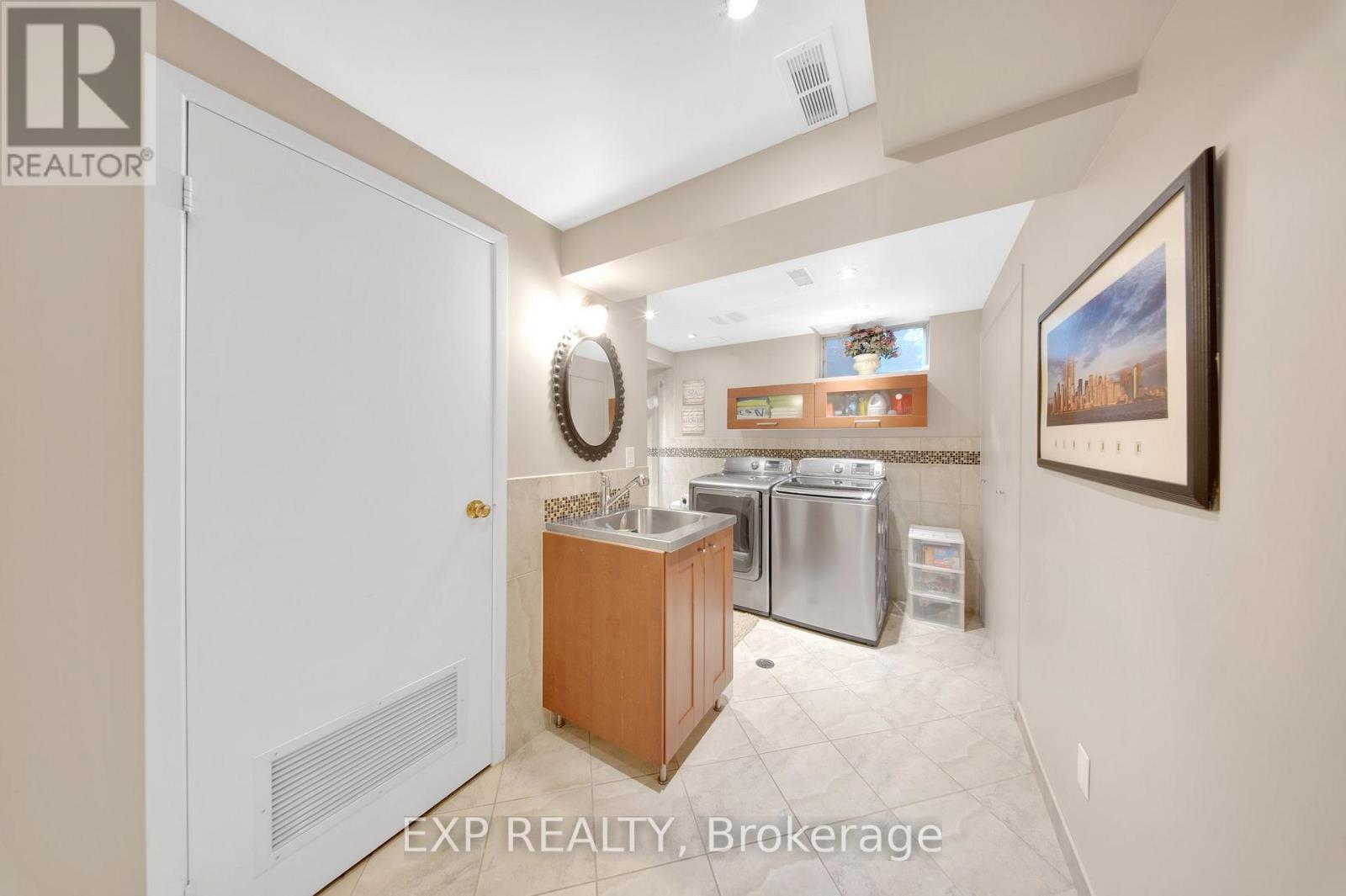 3620 Ponytrail Drive, Mississauga, Ontario  L4X 1W4 - Photo 29 - W12485377