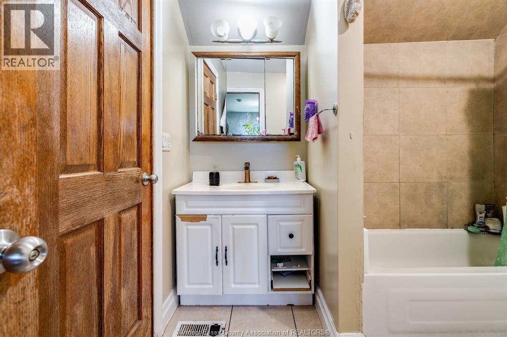 1571 Goyeau Street, Windsor, Ontario N8X 3L5 - Photo 12 - 25028305