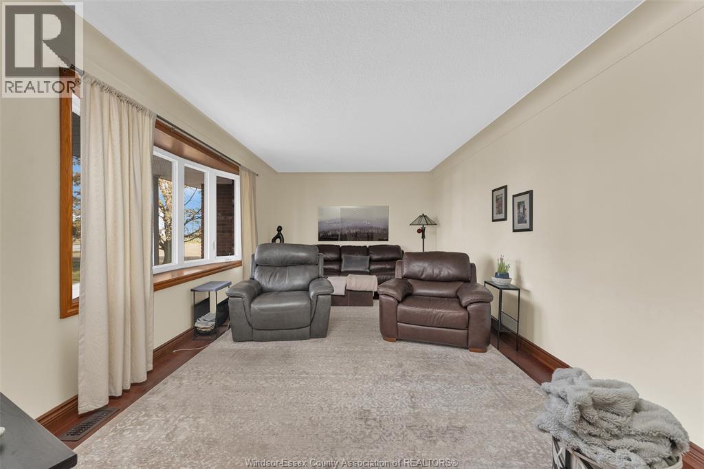 527 County Rd 42, Lakeshore, Ontario N8N 2L9 - Photo 16 - 25028291