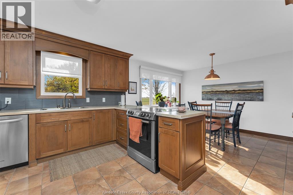 527 County Rd 42, Lakeshore, Ontario N8N 2L9 - Photo 18 - 25028291