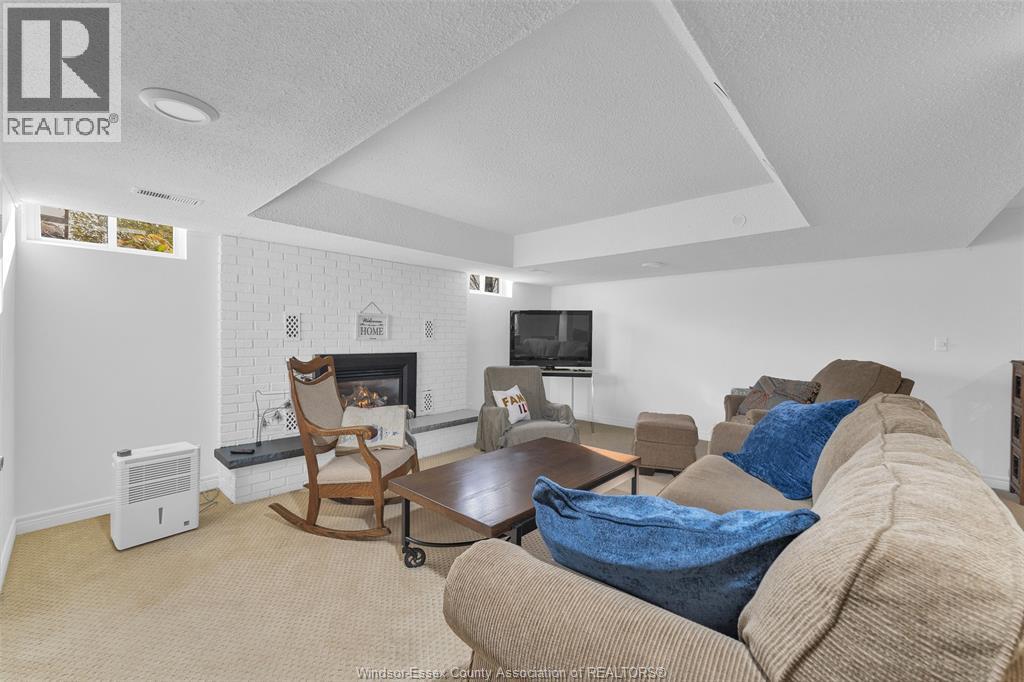 527 County Rd 42, Lakeshore, Ontario N8N 2L9 - Photo 31 - 25028291