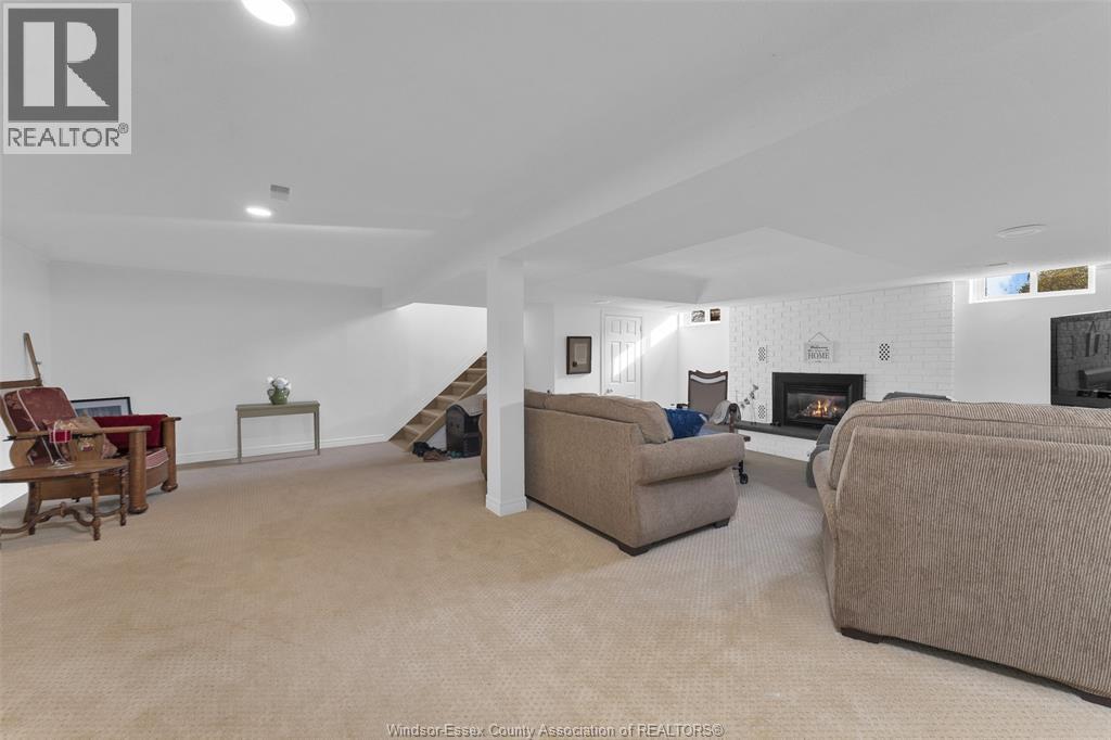 527 County Rd 42, Lakeshore, Ontario N8N 2L9 - Photo 35 - 25028291