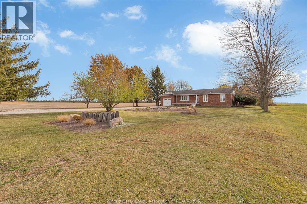 527 County Rd 42, Lakeshore, Ontario N8N 2L9 - Photo 4 - 25028291