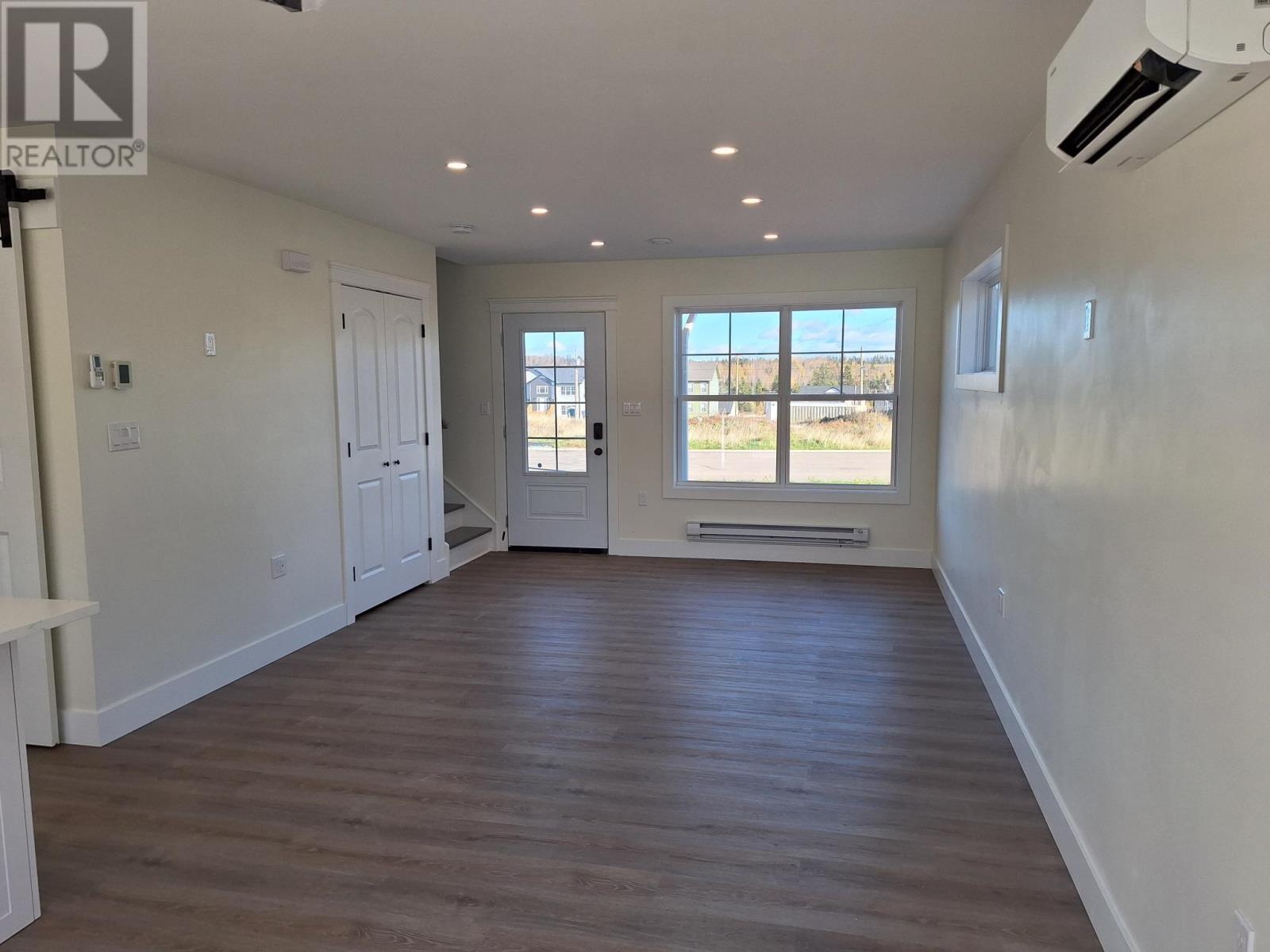 86-88 Brooklyn Avenue, Charlottetown, Prince Edward Island  C1E 3S2 - Photo 3 - 202527482