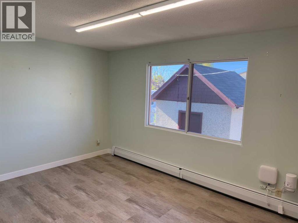 220 3 Street S, Vulcan, Alberta  T0L 2B0 - Photo 12 - A2257239