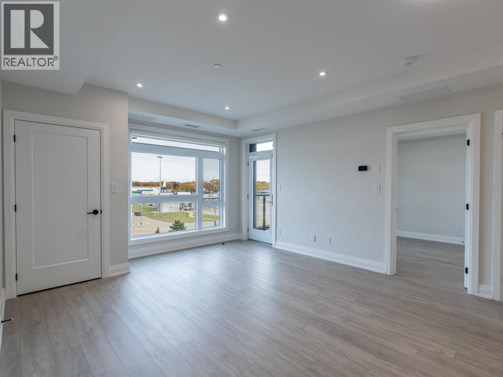 1540 Venetian Boulevard Unit# 204, Point Edward photo 7