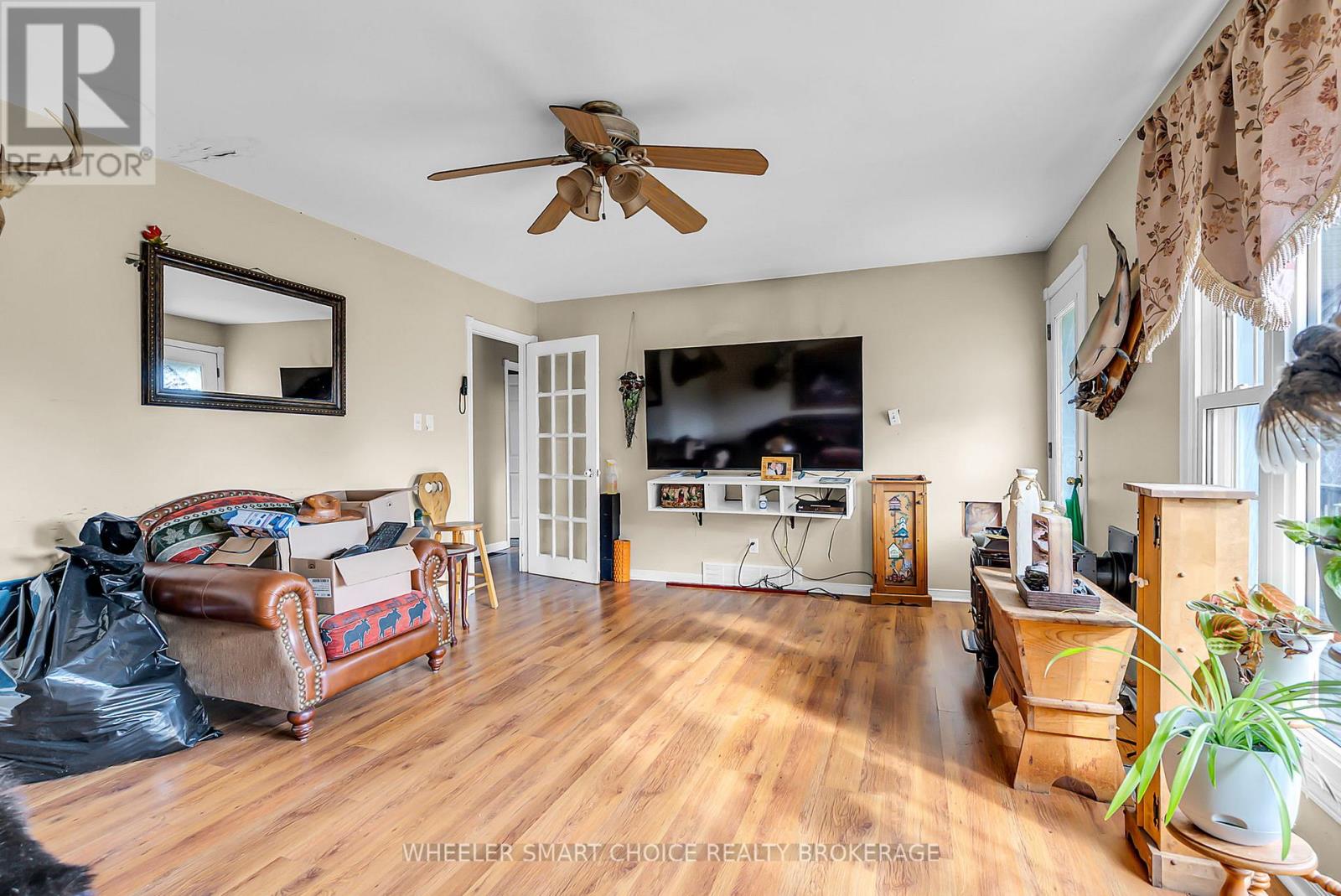 17637 Island Road E, South Stormont, Ontario K0C 1S0 - Photo 12 - X12521038