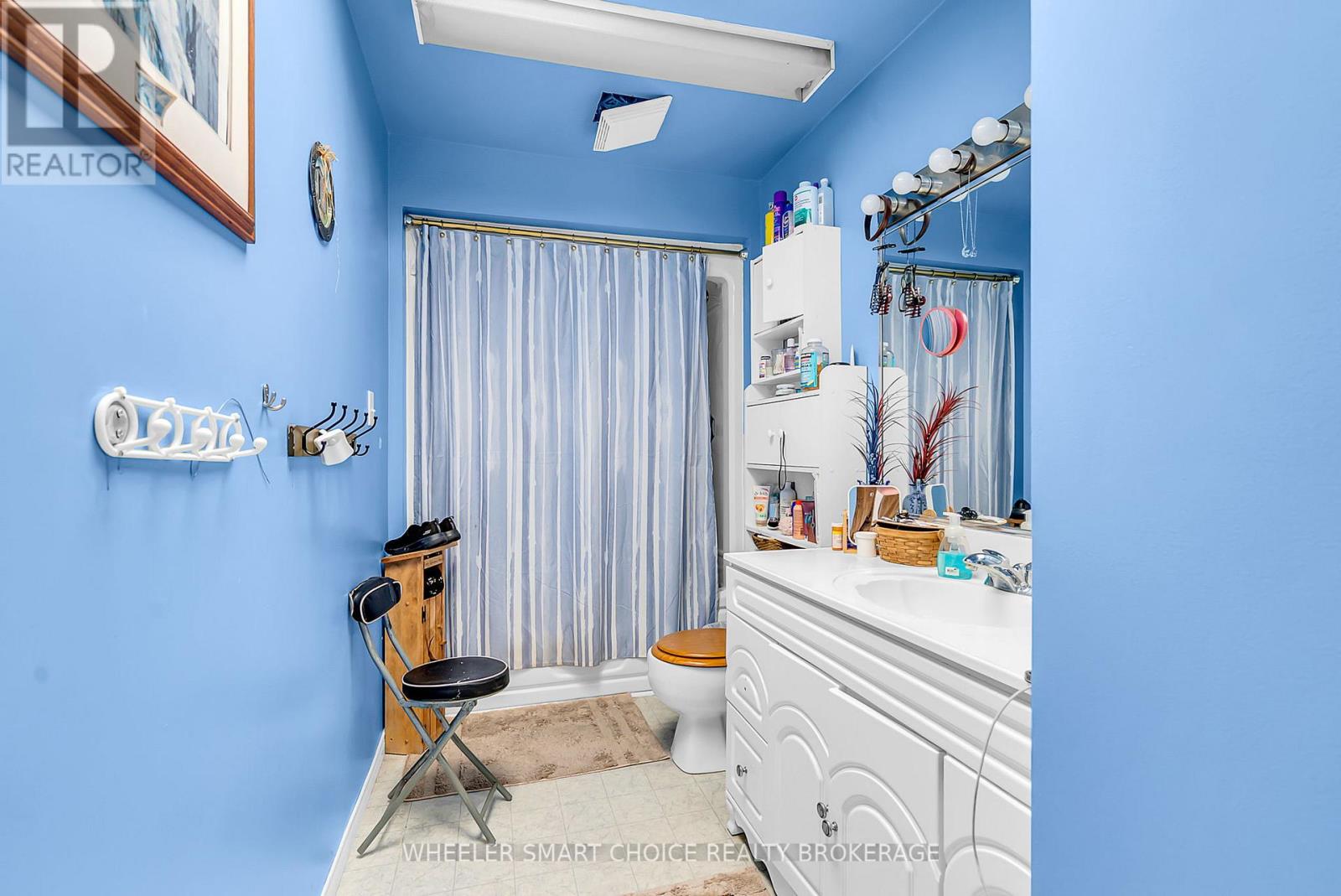 17637 Island Road E, South Stormont, Ontario K0C 1S0 - Photo 15 - X12521038