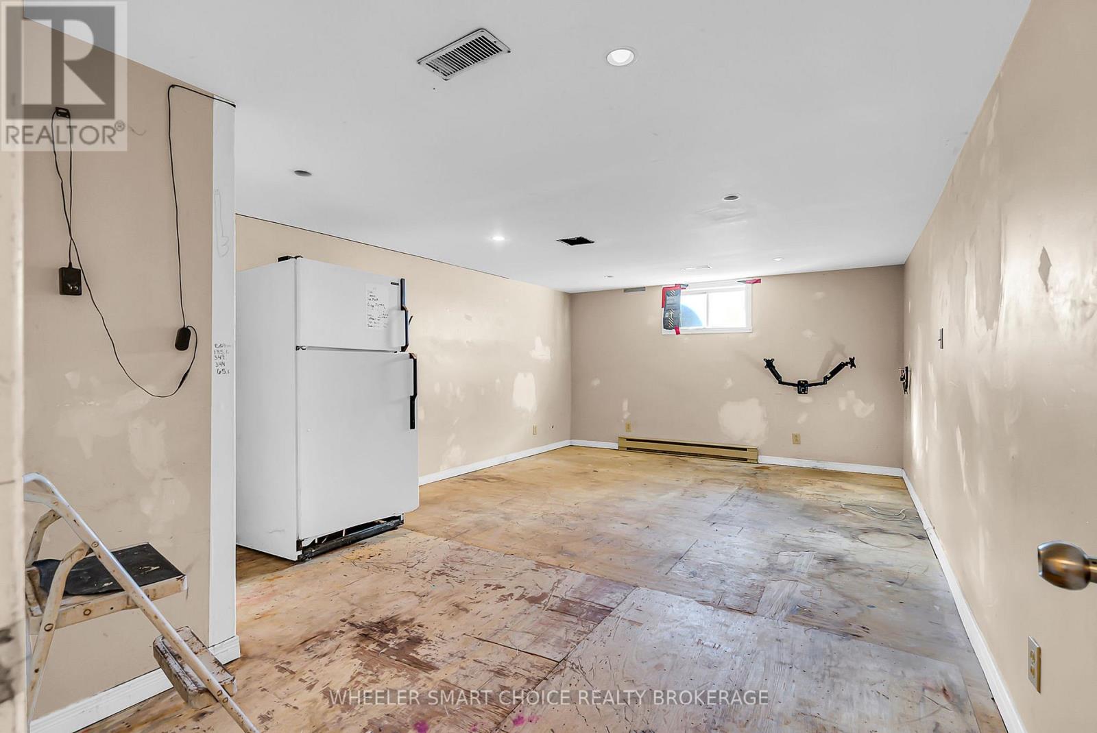 17637 Island Road E, South Stormont, Ontario K0C 1S0 - Photo 22 - X12521038