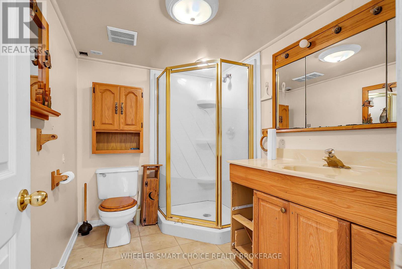 17637 Island Road E, South Stormont, Ontario K0C 1S0 - Photo 25 - X12521038