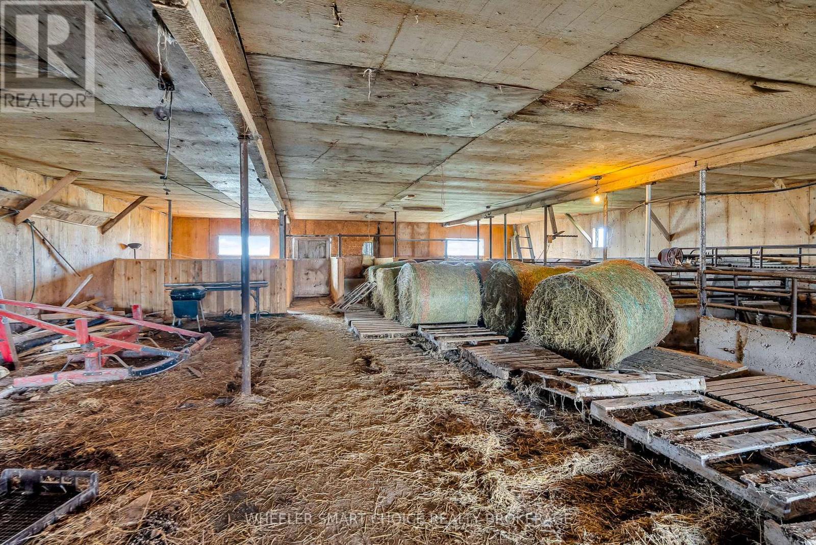 17637 Island Road E, South Stormont, Ontario K0C 1S0 - Photo 29 - X12521038