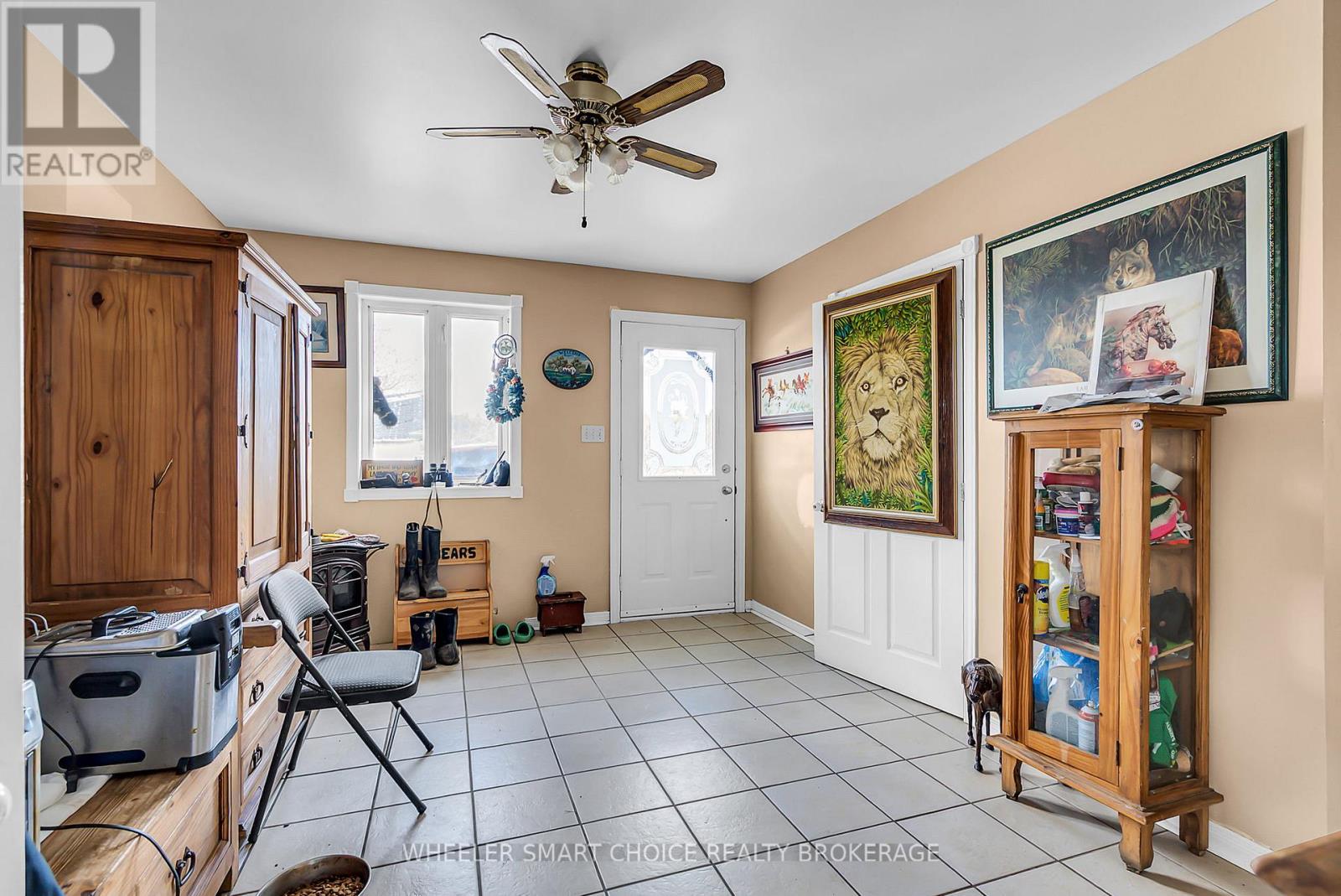 17637 Island Road E, South Stormont, Ontario K0C 1S0 - Photo 3 - X12521038