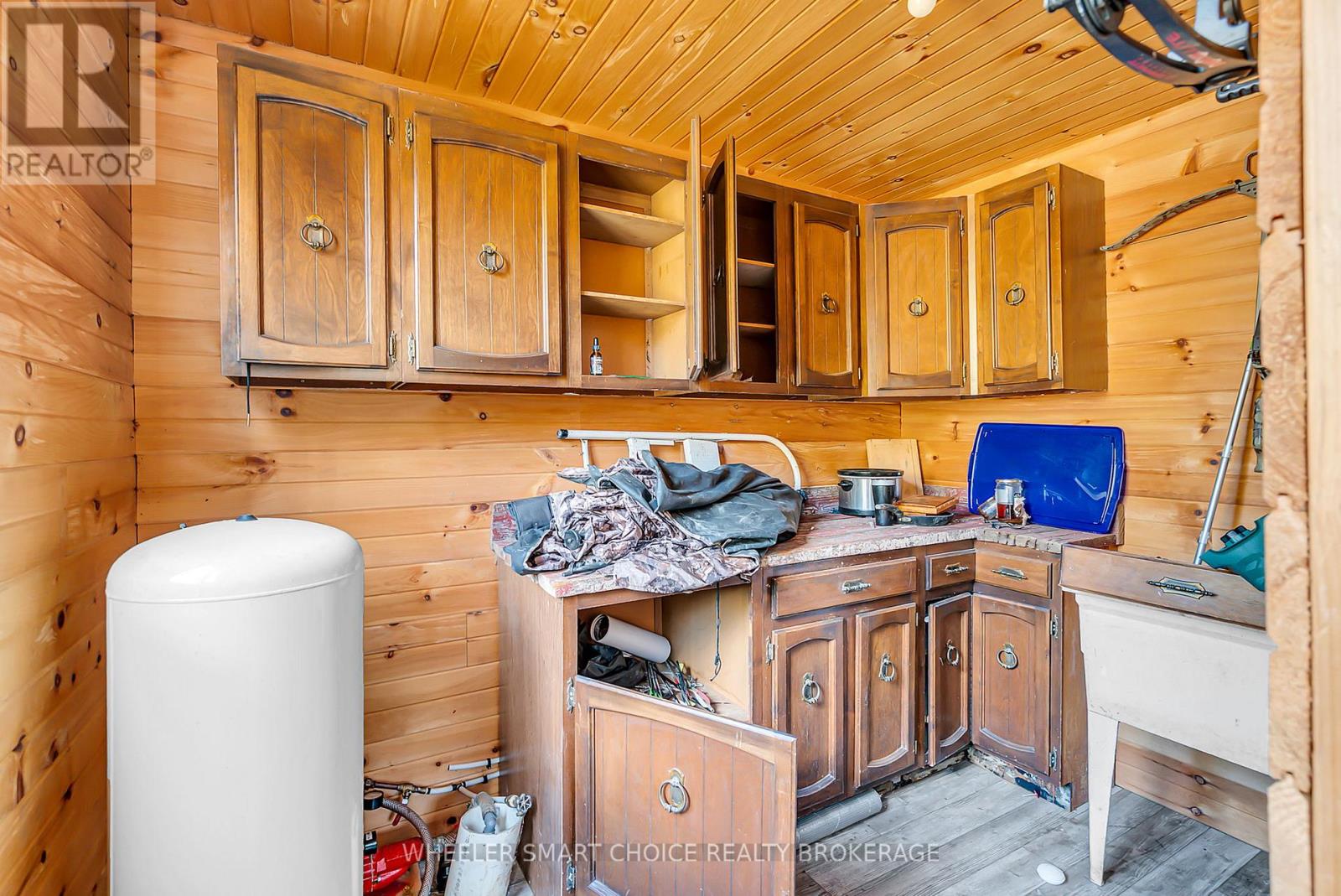 17637 Island Road E, South Stormont, Ontario K0C 1S0 - Photo 39 - X12521038