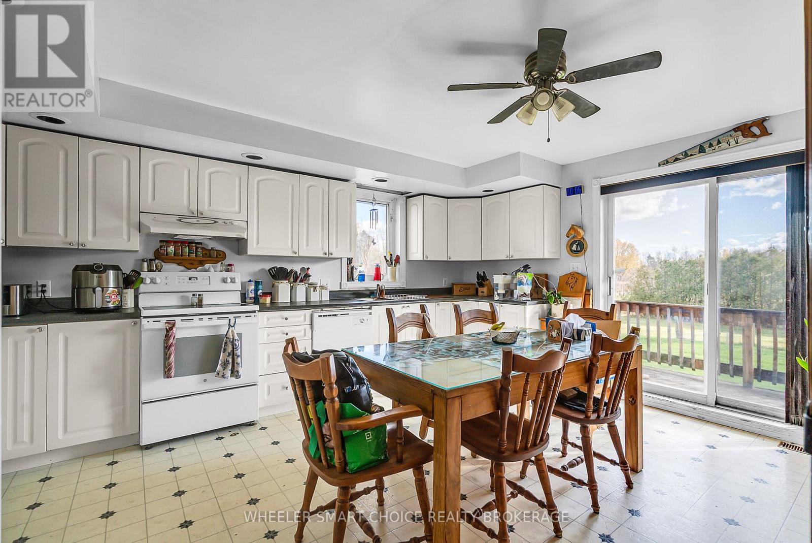 17637 Island Road E, South Stormont, Ontario K0C 1S0 - Photo 6 - X12521038